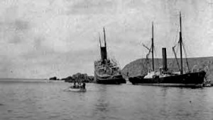 The tug Emsvitzer takes the Roebuck in tow
