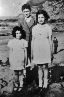 Rowe family at Greve de Lecq in the 1930s