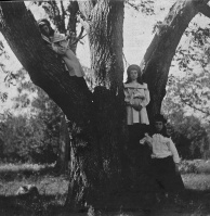 Frances Olive and Irene Le Dain