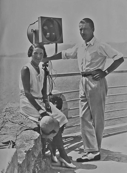 File:H25JSCLabeyAlbum1928Couple.png