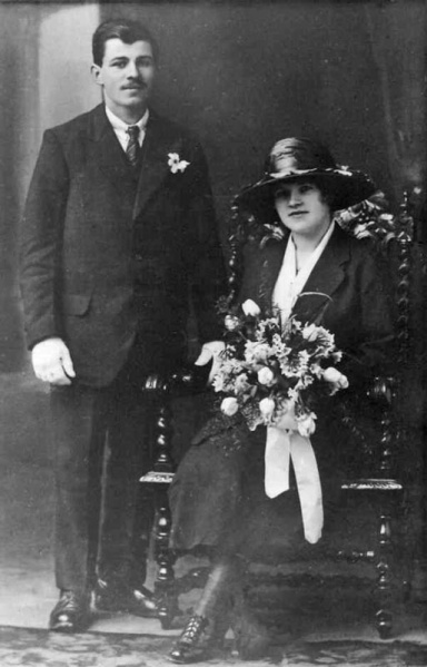 File:An18Alfred&JeanneLeCalvez(Tardivel)1920s.jpg