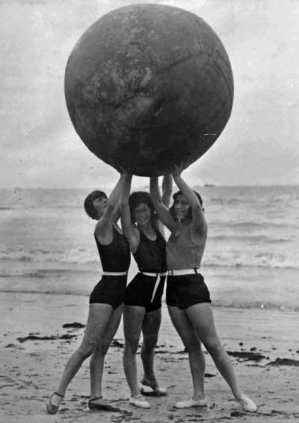 File:H25JSC1930Album40BigBall.png