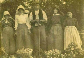 The Huchet family at St Peter in the 1910s