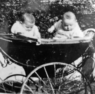 Twins Harold and Evelyn Buesnel [1]