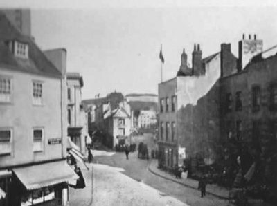 1907. No 3 is the building in the centre