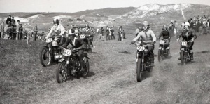 Blanches Banques scramble, 1953 - Evening Post photograph