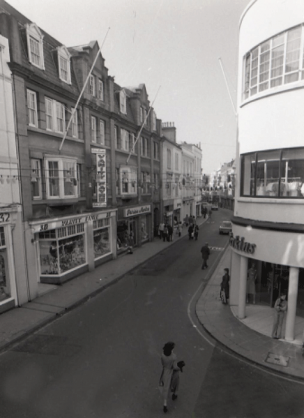File:J25QueenStreet1977a.png