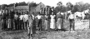 L'Auberge du Nord, when it was the Richard family's farm. Today it is a public house