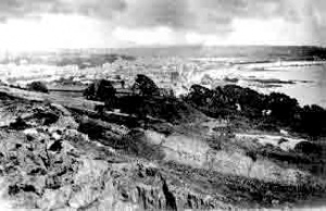 A picture by Ernest Baudoux taken from Mount Bingham