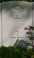 The grave of Great War casualty John Philip Ozard at Longuenesse Souvenir Cemetery, St Omer