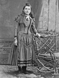 An unknown young lady photographed in Canada by Leet