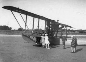 One of the first planes to land in Jersey on the beach at West Park