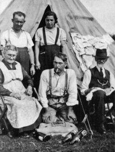 Emma Mary Susannah Queree (1866-1954) (front left) and her husband John Le Sauteur (front right) with three of their children