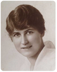 Violet de Gruchy (1896-1991), of Western Australia, daughter of Charles and Alice Roberts; (The de Gruchy family of Safety Bay, WA)