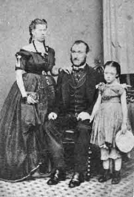 Capt John Read, master of the 'Flying Foam' c1900, his wife (nee Hacquoil) and daughter Annie