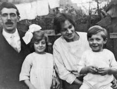 Edgar Bragg's family