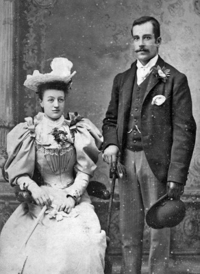 Toovey and Snow carte de visite. Cards with the dual imprint are rare because the photographers' partnership lasted less than a year in 1894, before Hamilton Toovey went it alone ...