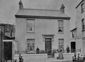 Brooklyn, Simon Place