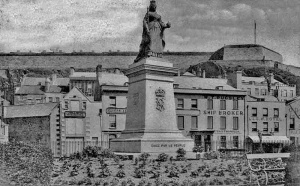 Queen Victoria statue, 1890