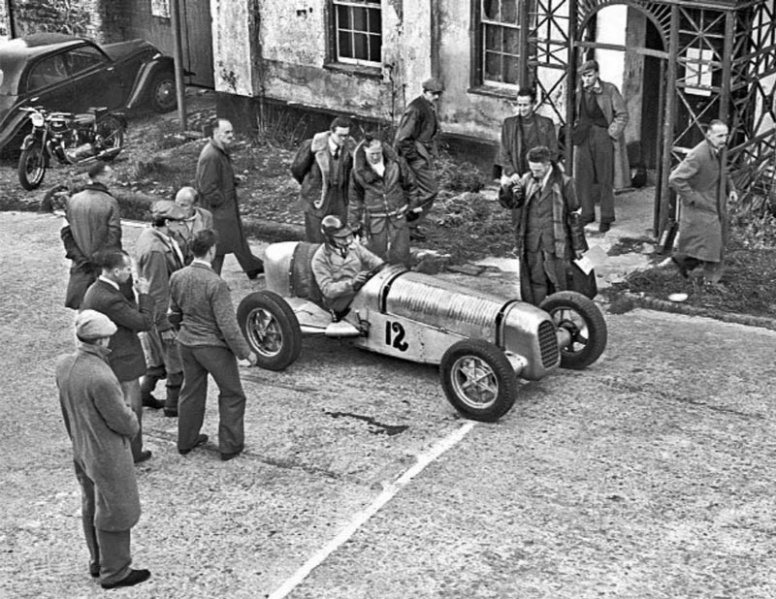 File:E17HillClimb1946.jpg