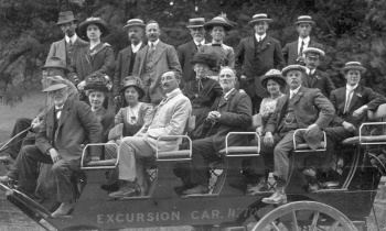 Touzel excursion car