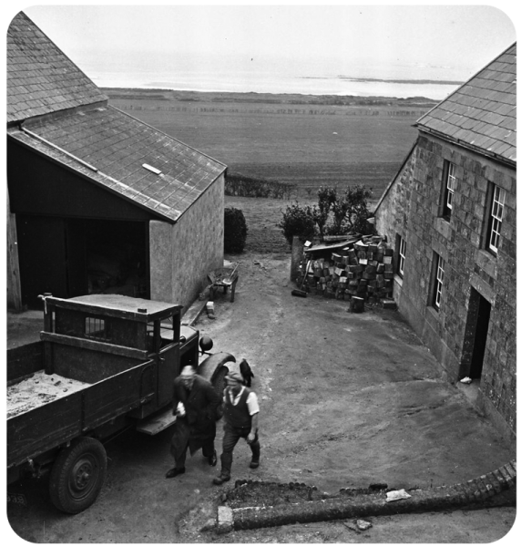 File:W24VautierFarm1946a.png