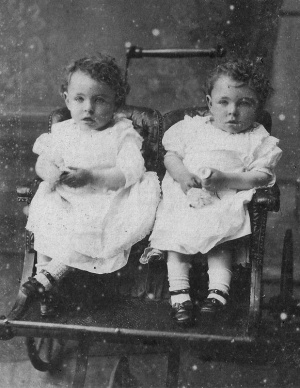 Twins photographed by Julian Maguire