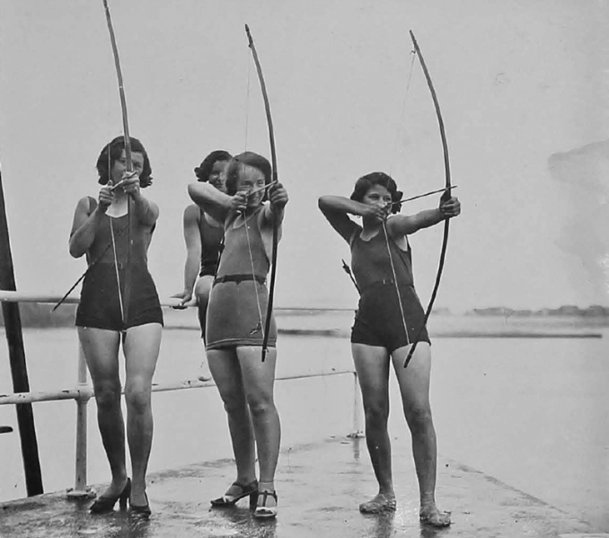 File:H25JSCAlbum1930s60Archers.png