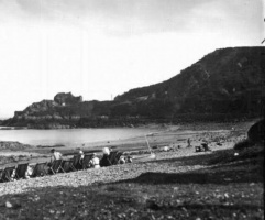 ... another early 20th century photograph, possibly by Albert Smith