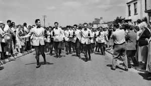 ... the race in progress in 1957 ...