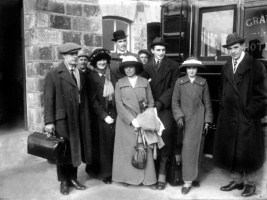 A visiting theatre group arrives at the Harbour