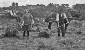 Arthur, Dorothy and John Edward Pallot at Netley Farm