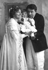 Hicks and Ellaline with baby Betty