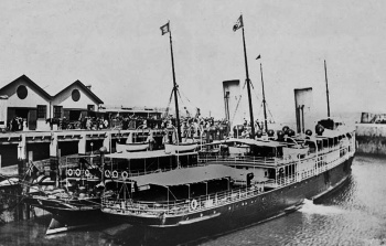 Alberta and Fredricka alongside together