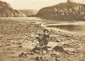 Victorian children on the beach