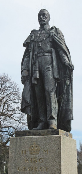 File:W22SculptureNewKingGeorgeVc.jpg