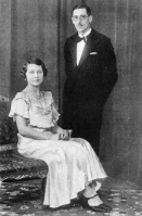 Edna Annie Carrel and her husband Samuel Elmont