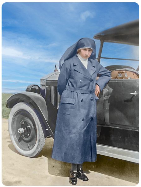 File:FT23DorothyDobinDistrictNurse1920sColour.png
