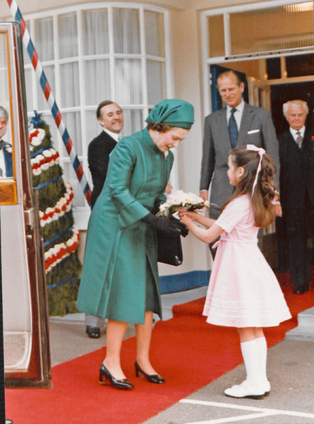 File:QueenVisit1978-14a.png