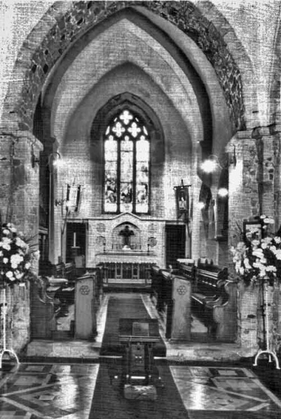File:StMartinChChancel&Altar.jpg