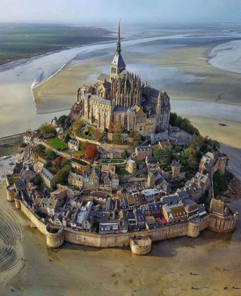 File:W24MontStMichel.png