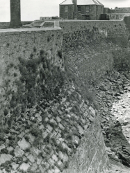 Wall to Fort Charles