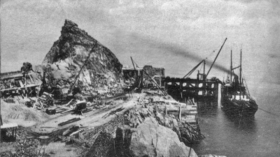 A ship loads at the north coast jetty in 1910