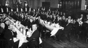 A formal dinner at the l'Europe in 1927