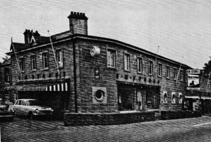 RM Stores, Red Houses