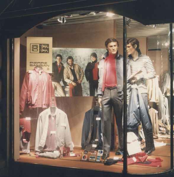File:H25PierreSanganWindowDisplay1970s.jpg