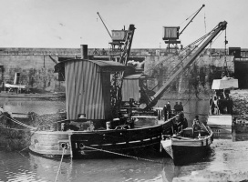 Harbour wall construction