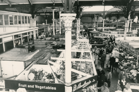 Three pictures of the central market in the 1950s