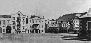 A closer view of the Pomme d'Or on the left, next to the Southampton Hotel