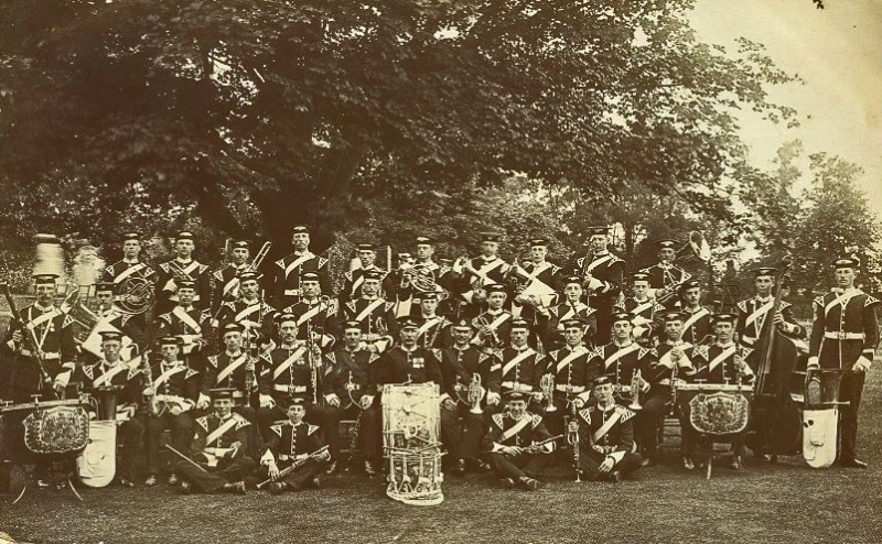 File:EB15EastSurreyBand07.jpg